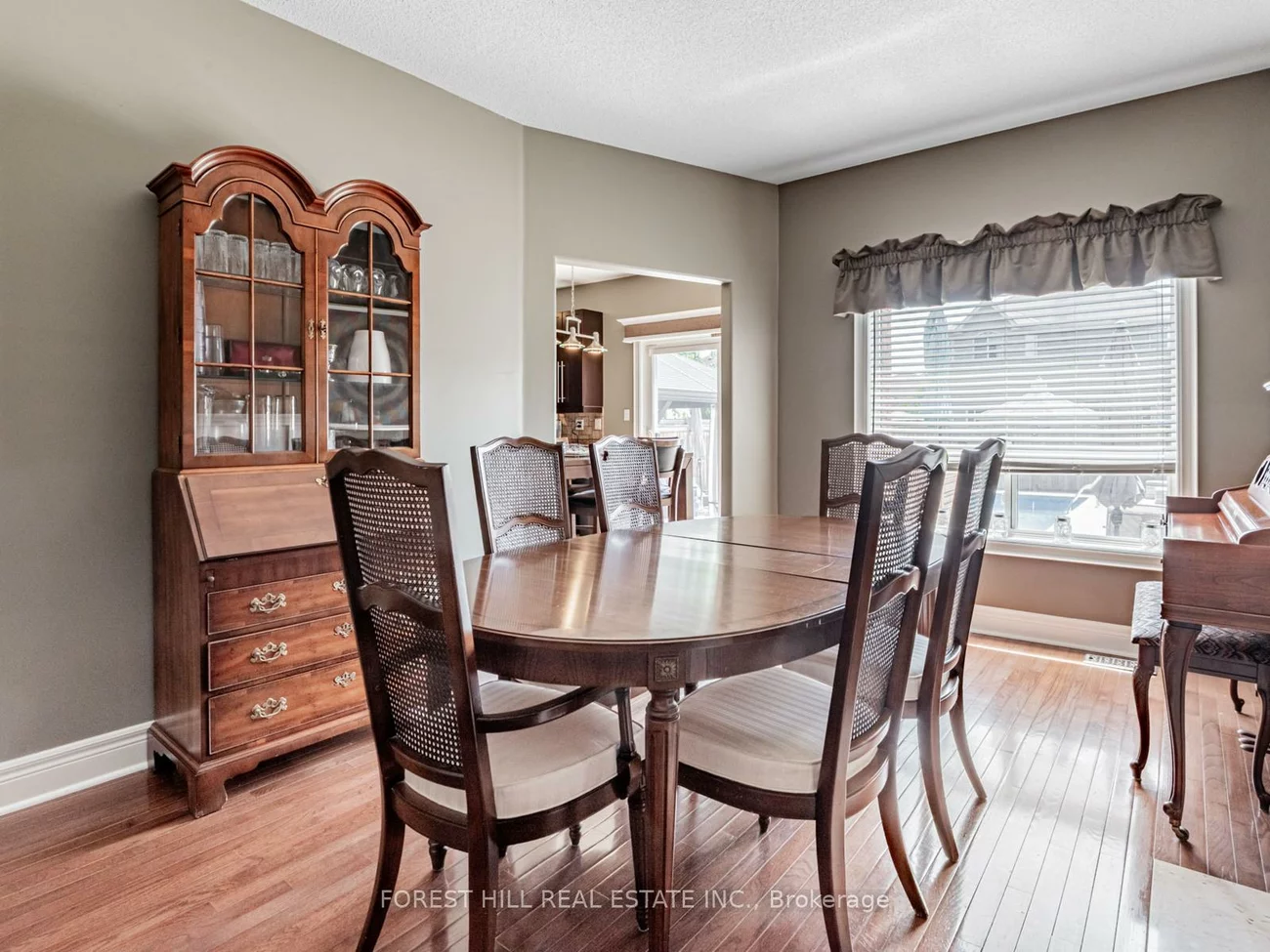 33, CONNAUGHT, Innis-Shore, Barrie