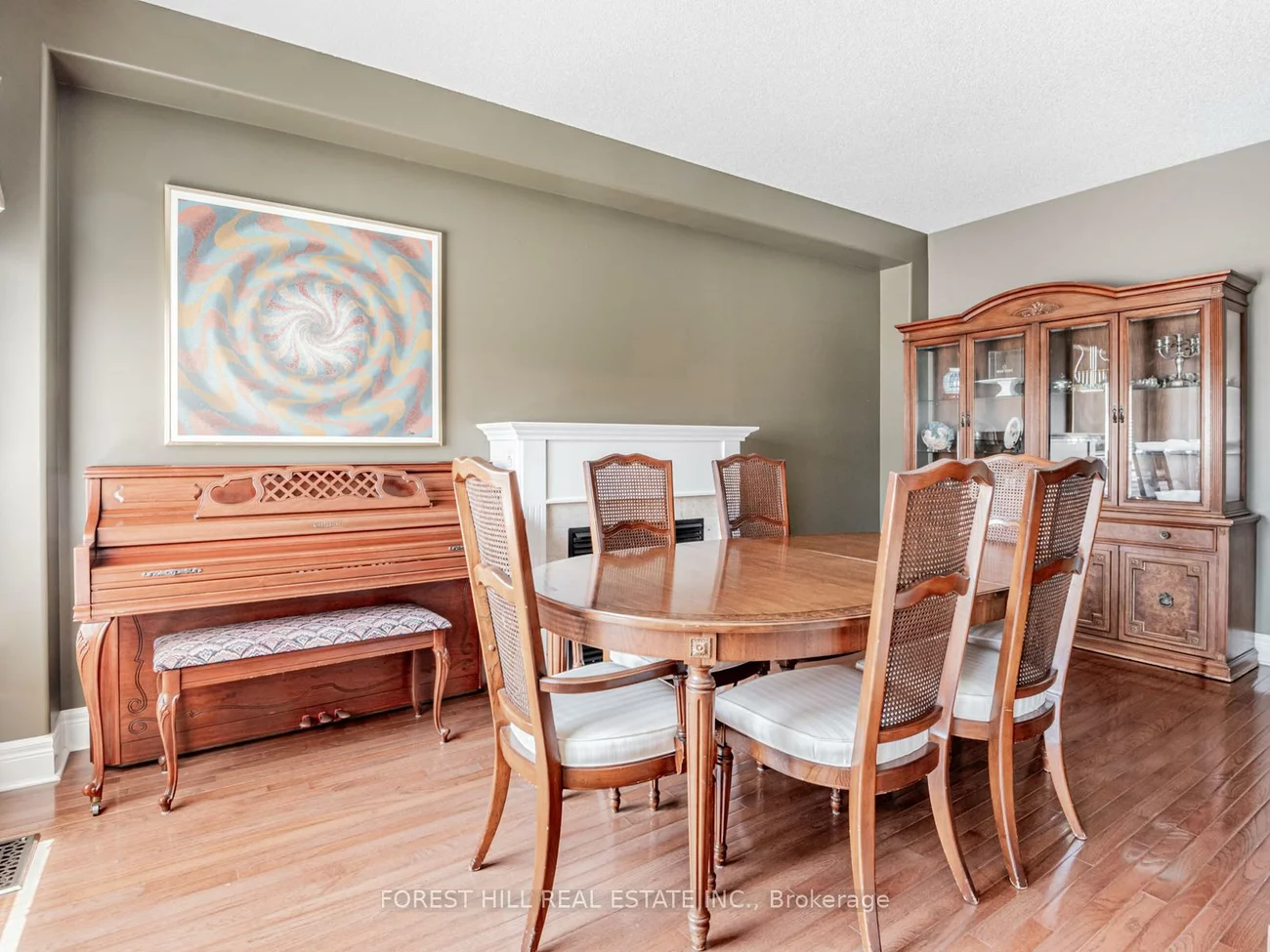 33, CONNAUGHT, Innis-Shore, Barrie