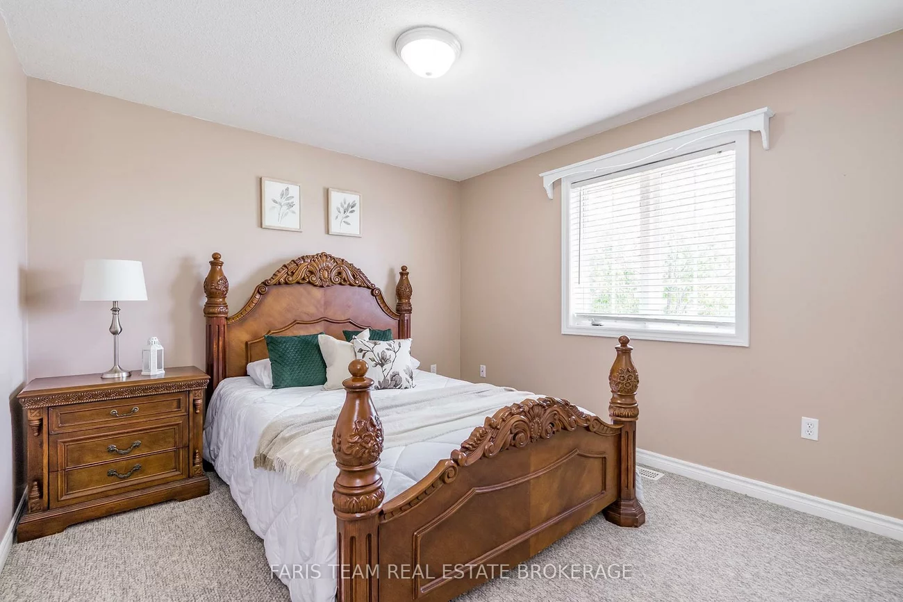 27, Capilano, Little Lake, Barrie