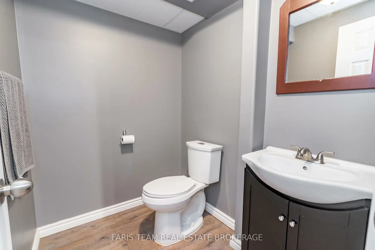27, Capilano, Little Lake, Barrie