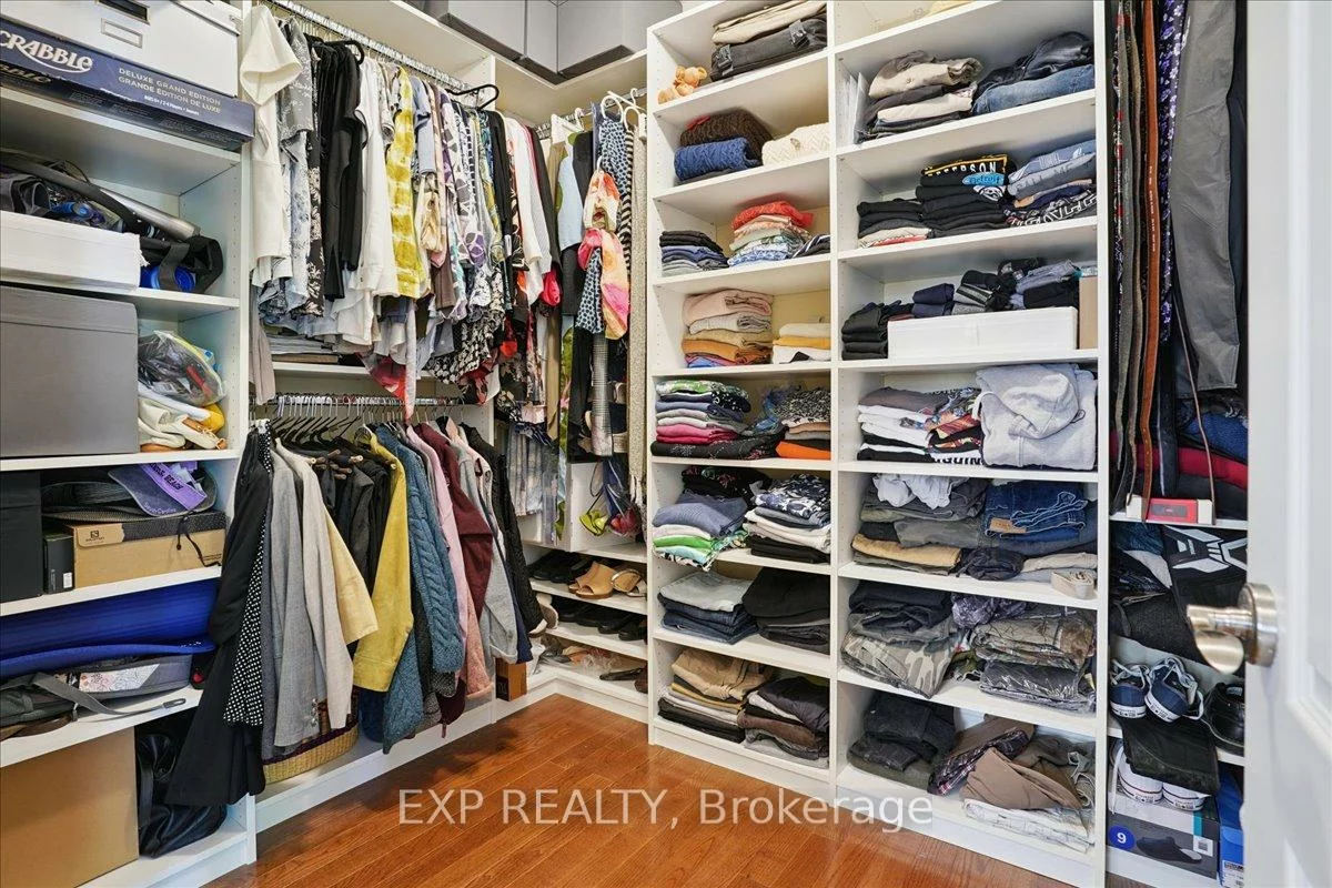 34, Capps, Bayshore, Barrie
