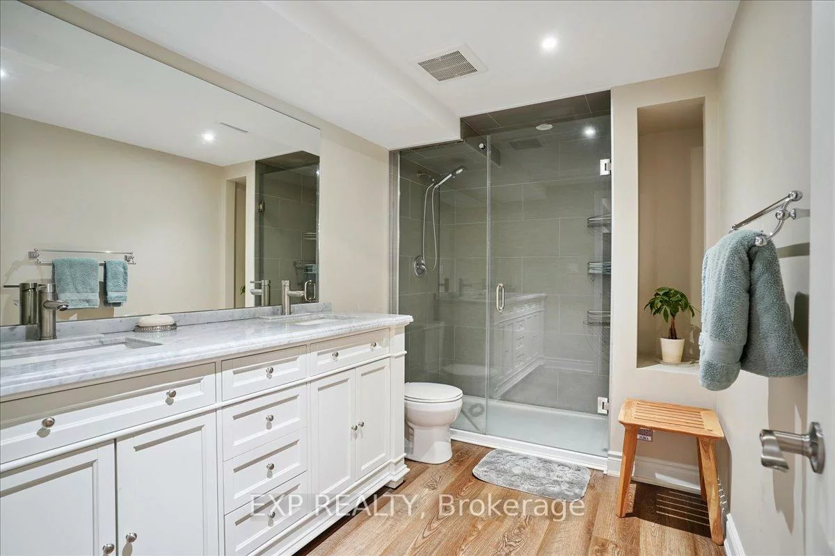 34, Capps, Bayshore, Barrie