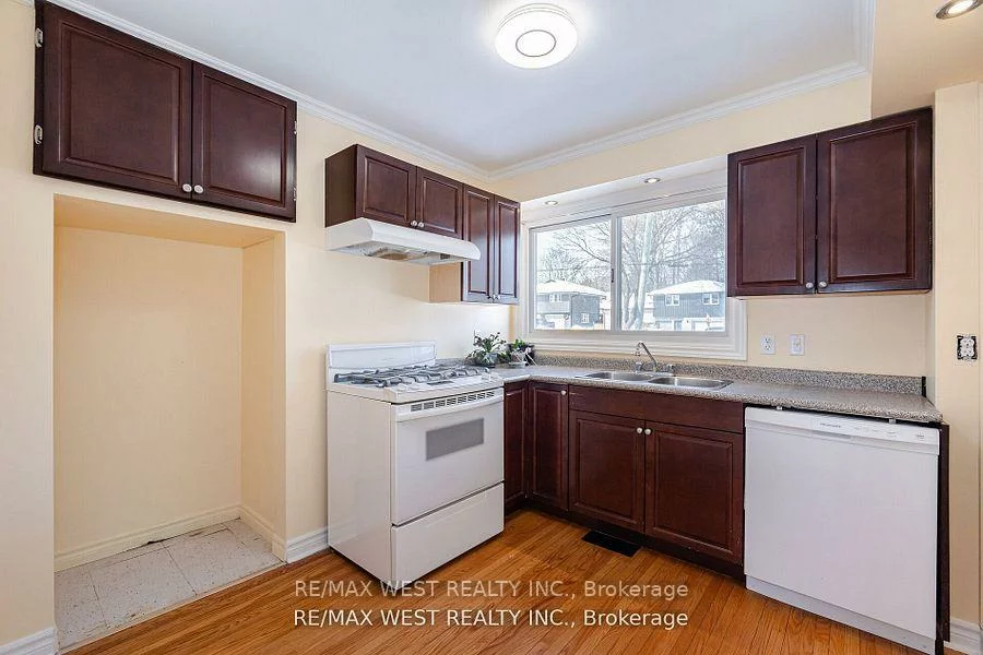 105, Shirley, Sunnidale, Barrie