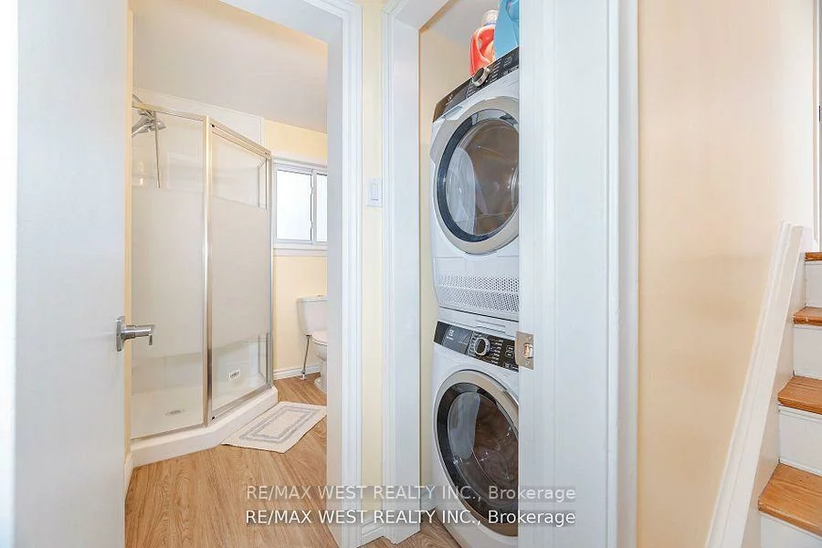 105, Shirley, Sunnidale, Barrie