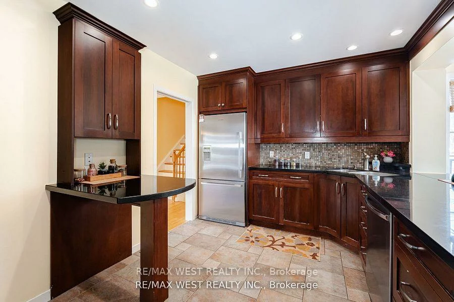 105, Shirley, Sunnidale, Barrie
