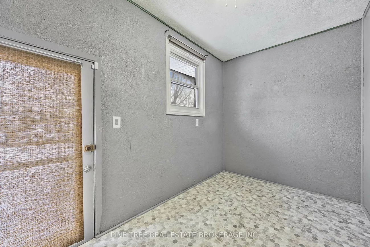 239, Warnica, Painswick North, Barrie