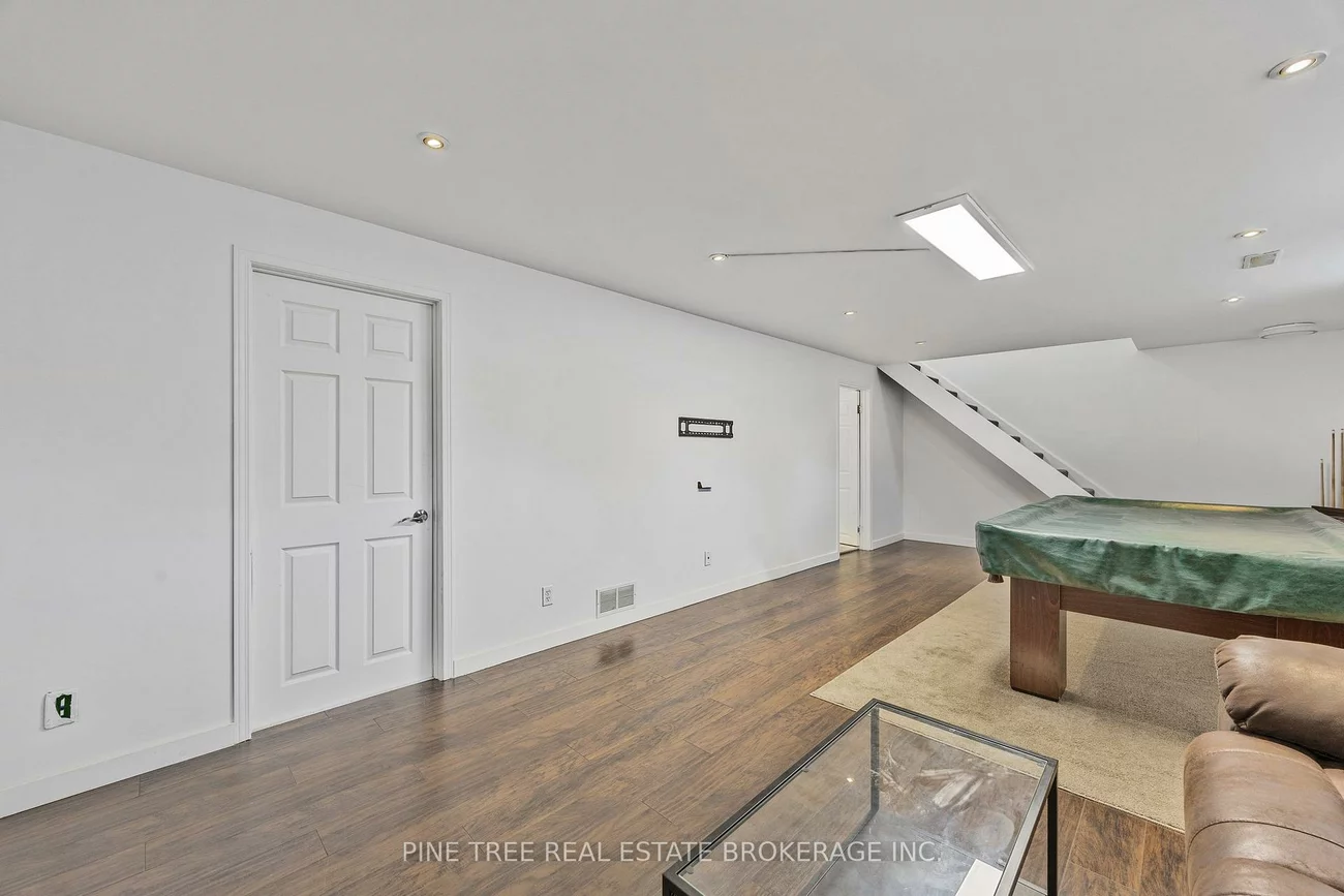 239, Warnica, Painswick North, Barrie
