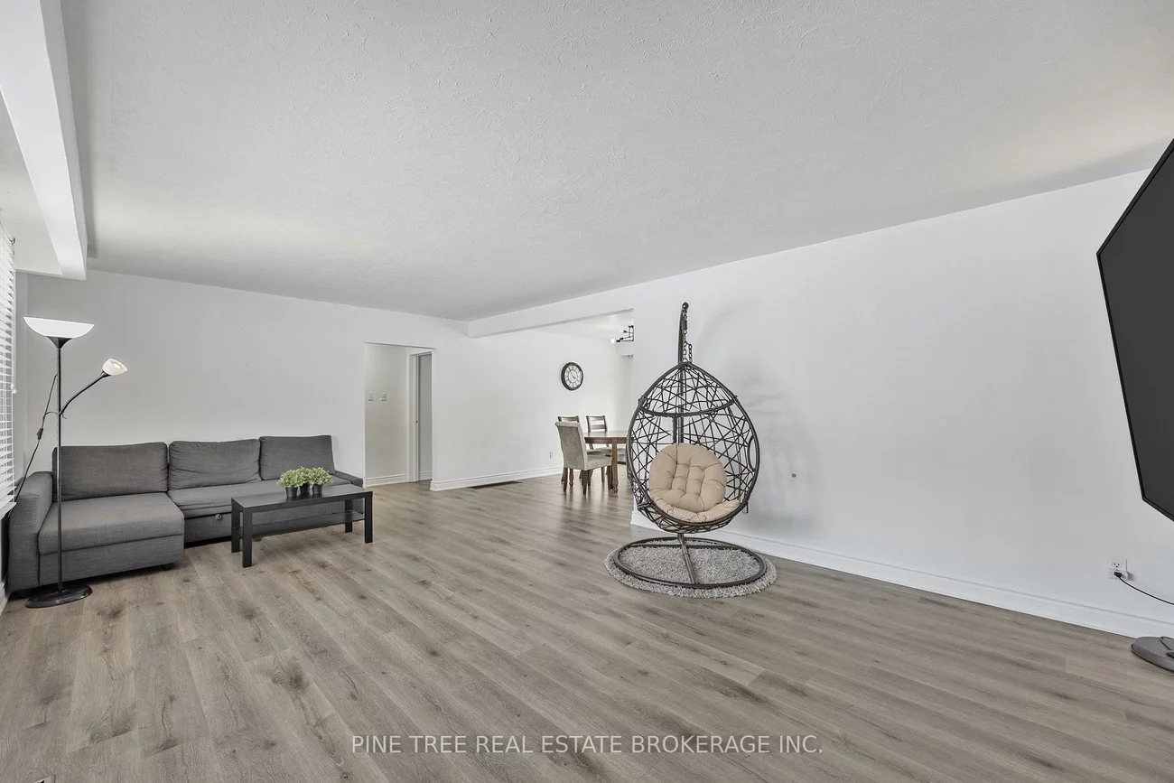 239, Warnica, Painswick North, Barrie