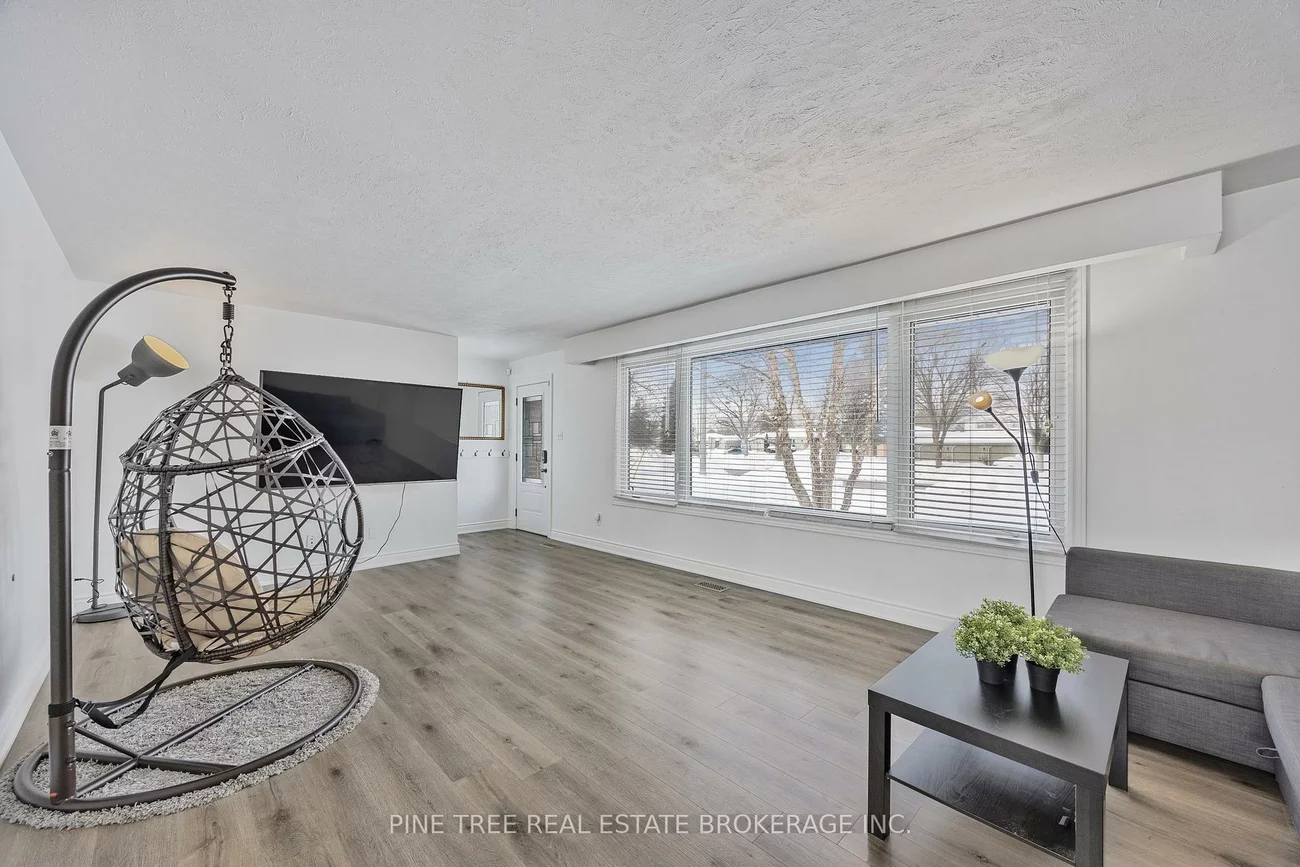 239, Warnica, Painswick North, Barrie