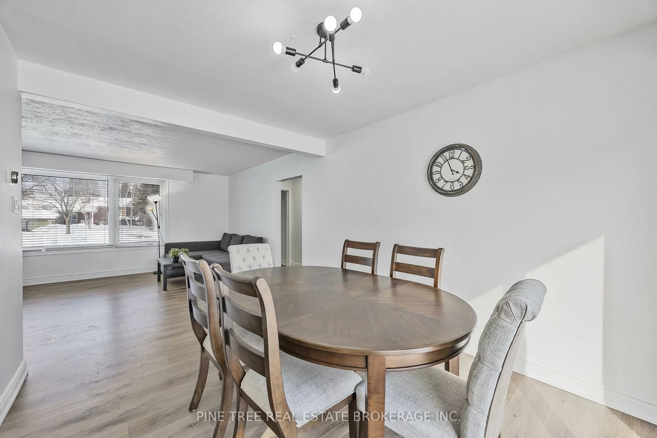 239, Warnica, Painswick North, Barrie