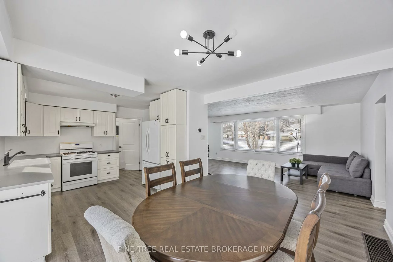 239, Warnica, Painswick North, Barrie
