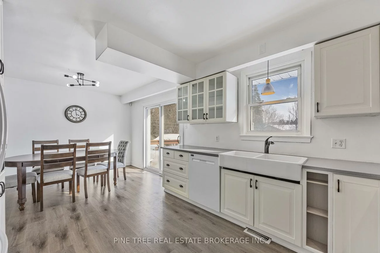 239, Warnica, Painswick North, Barrie