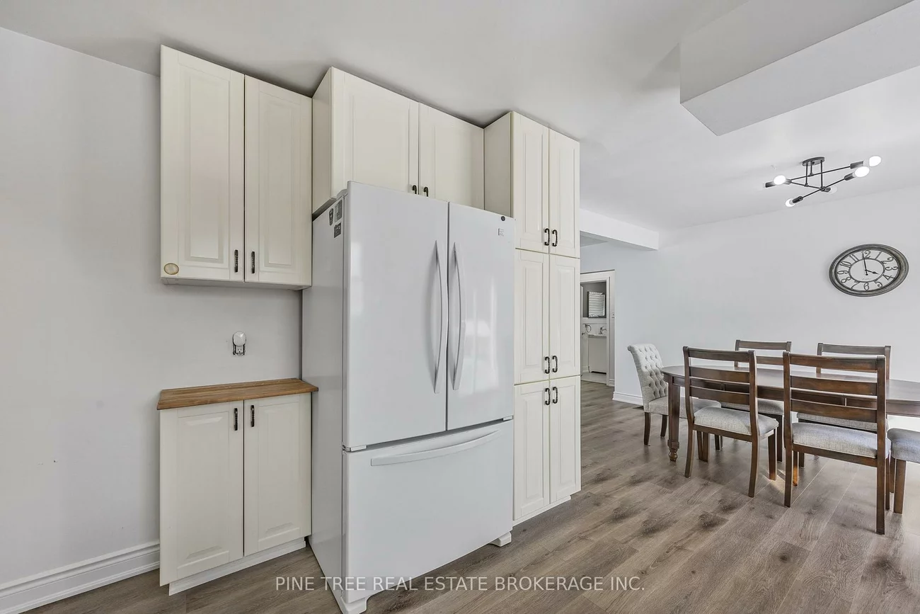 239, Warnica, Painswick North, Barrie