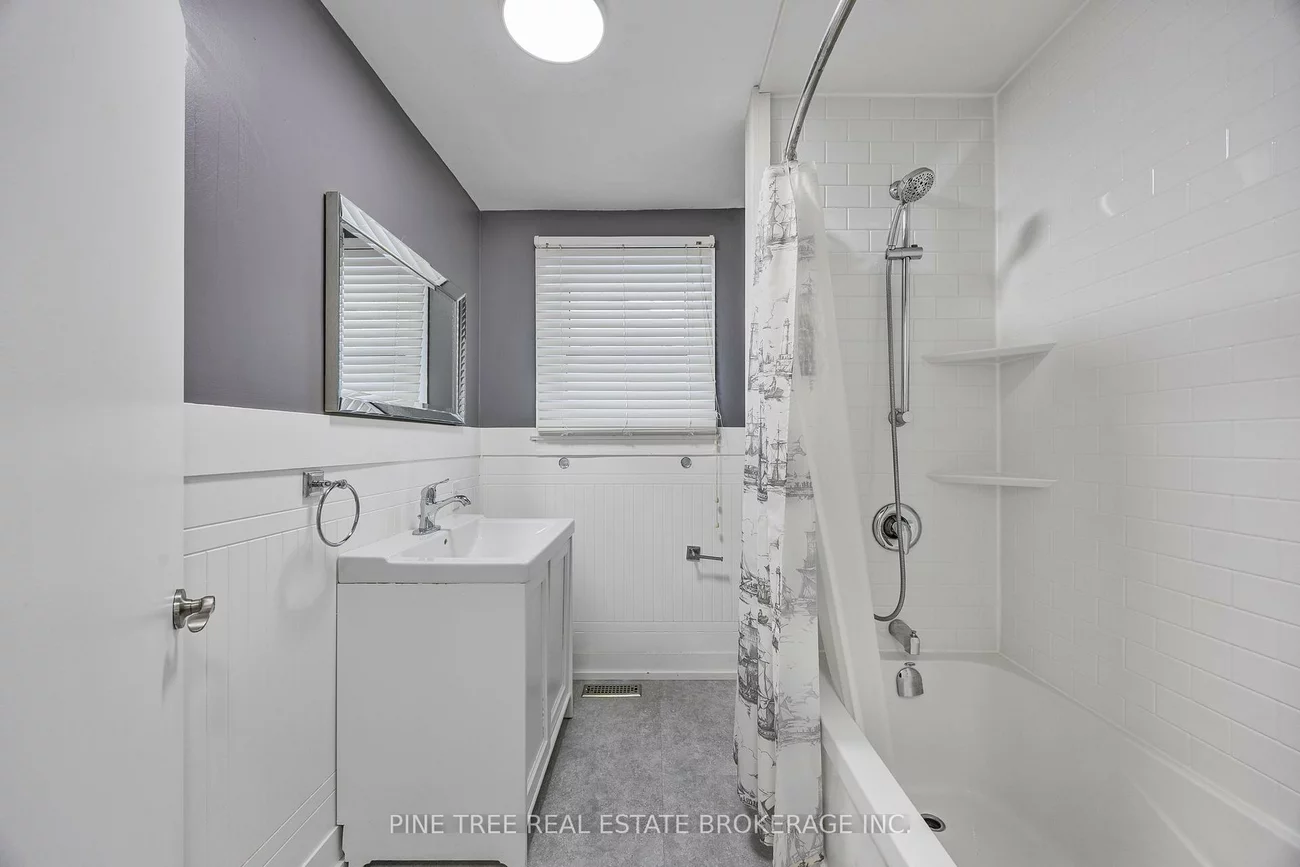 239, Warnica, Painswick North, Barrie