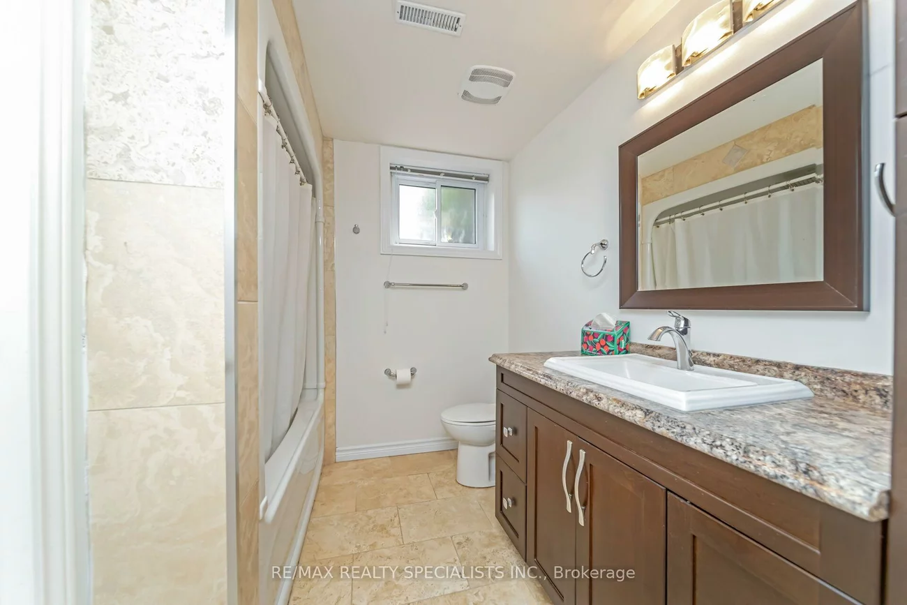 65, Bronte, Letitia Heights, Barrie