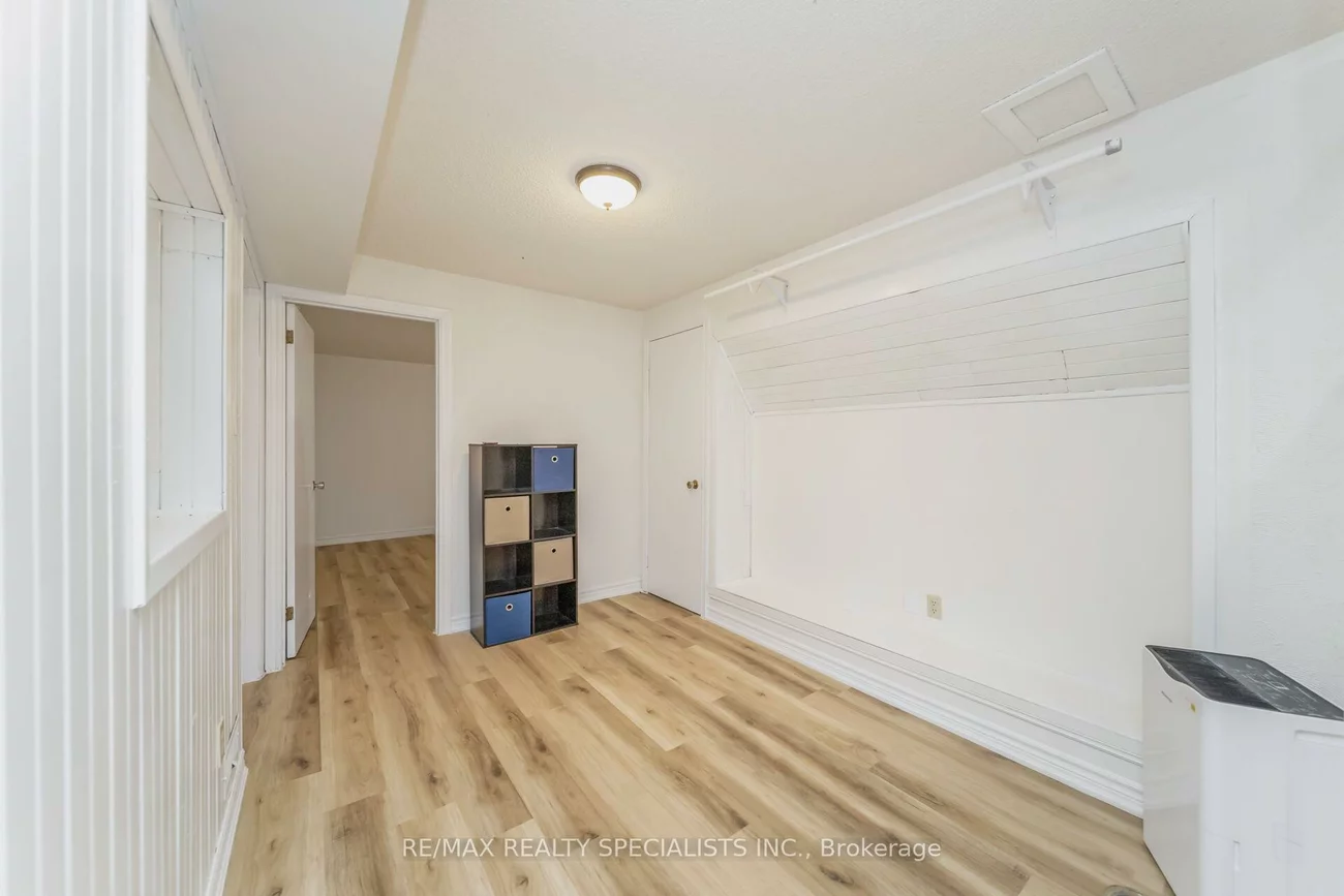 65, Bronte, Letitia Heights, Barrie