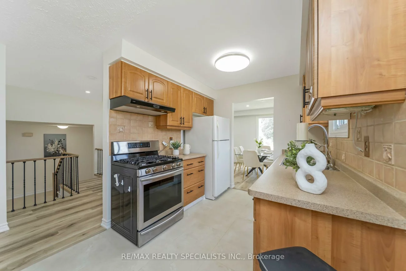 65, Bronte, Letitia Heights, Barrie