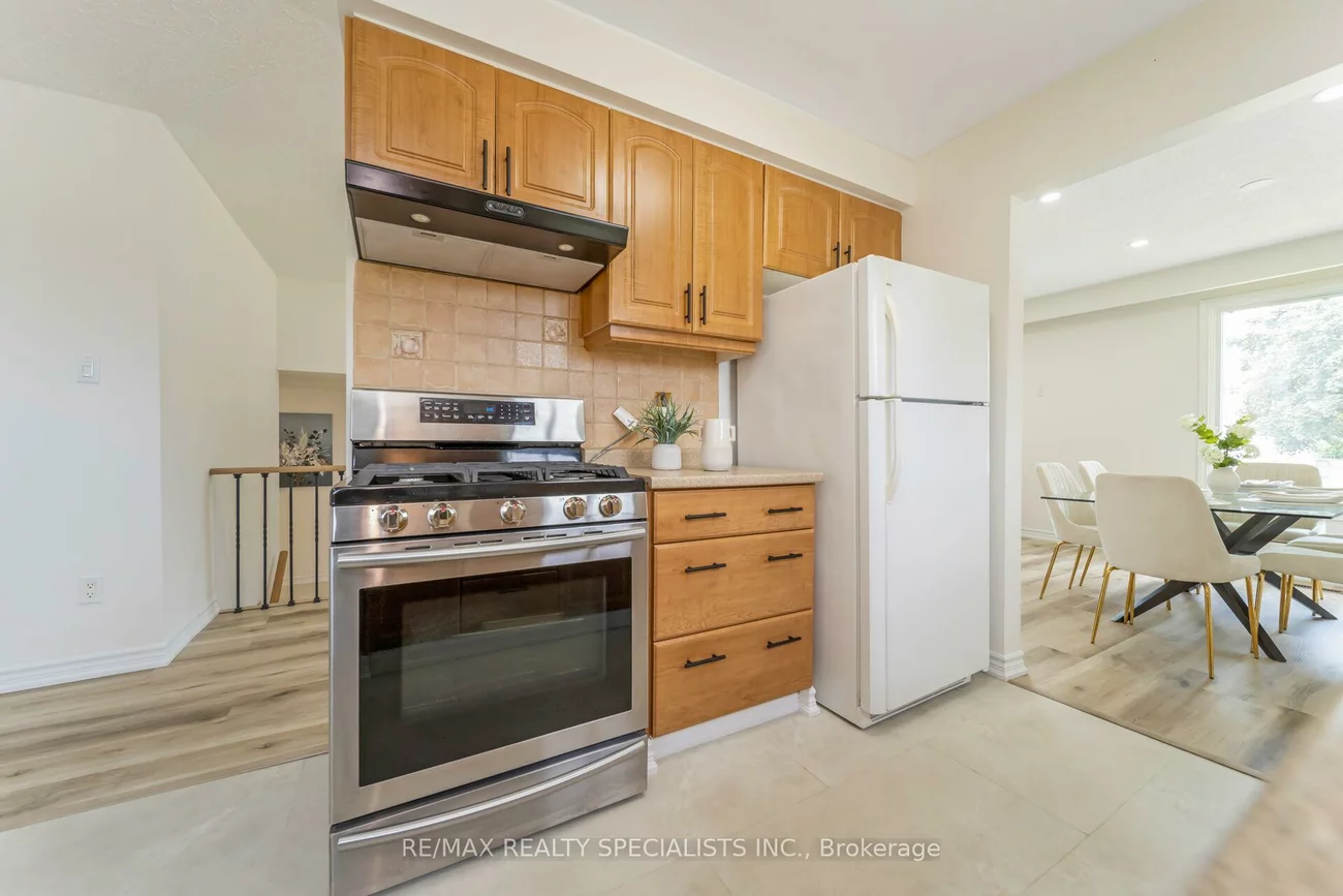 65, Bronte, Letitia Heights, Barrie