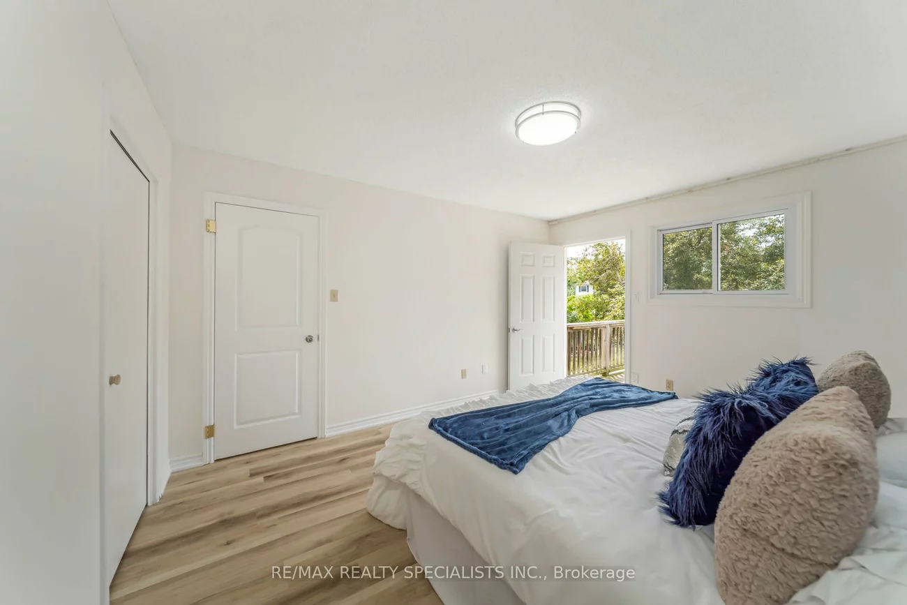 65, Bronte, Letitia Heights, Barrie
