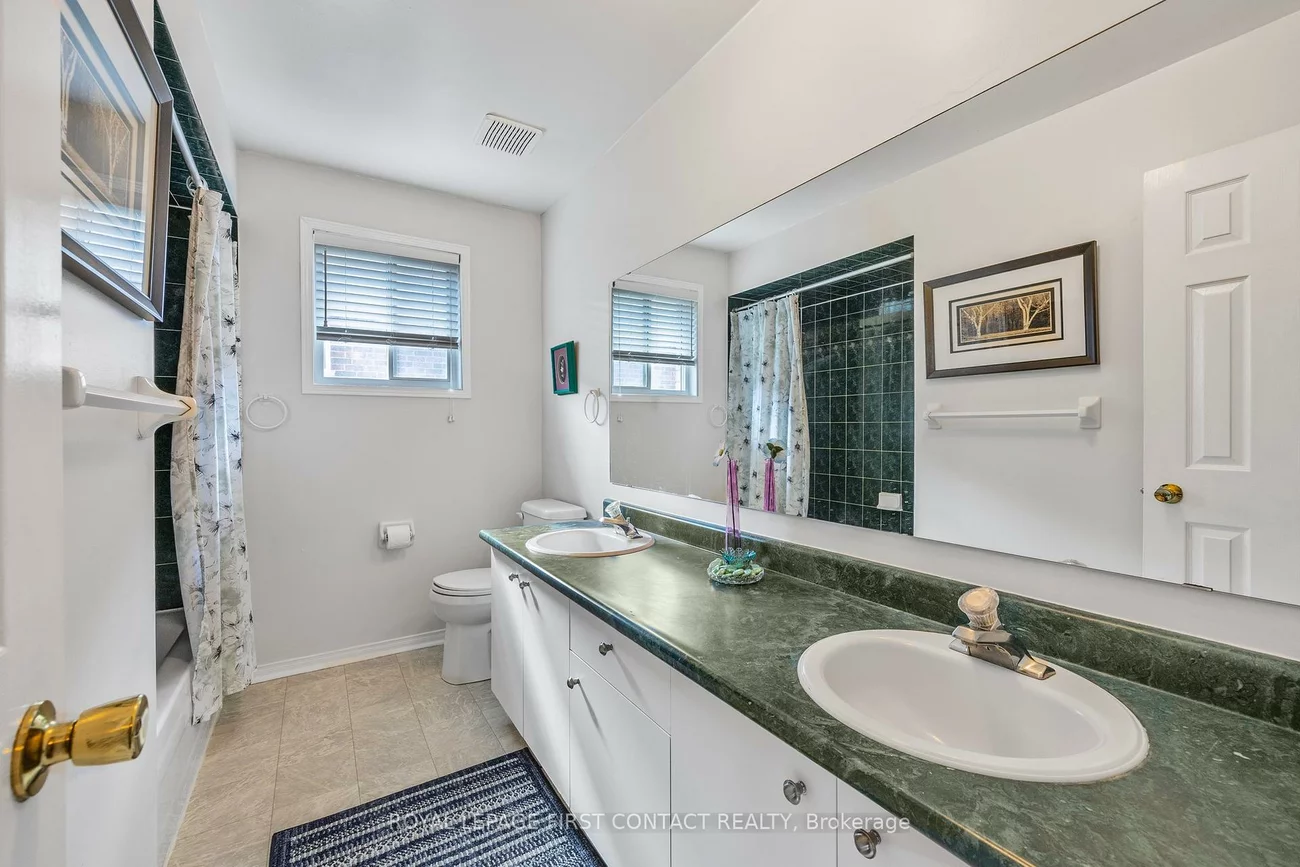 298, Livingstone, Northwest, Barrie
