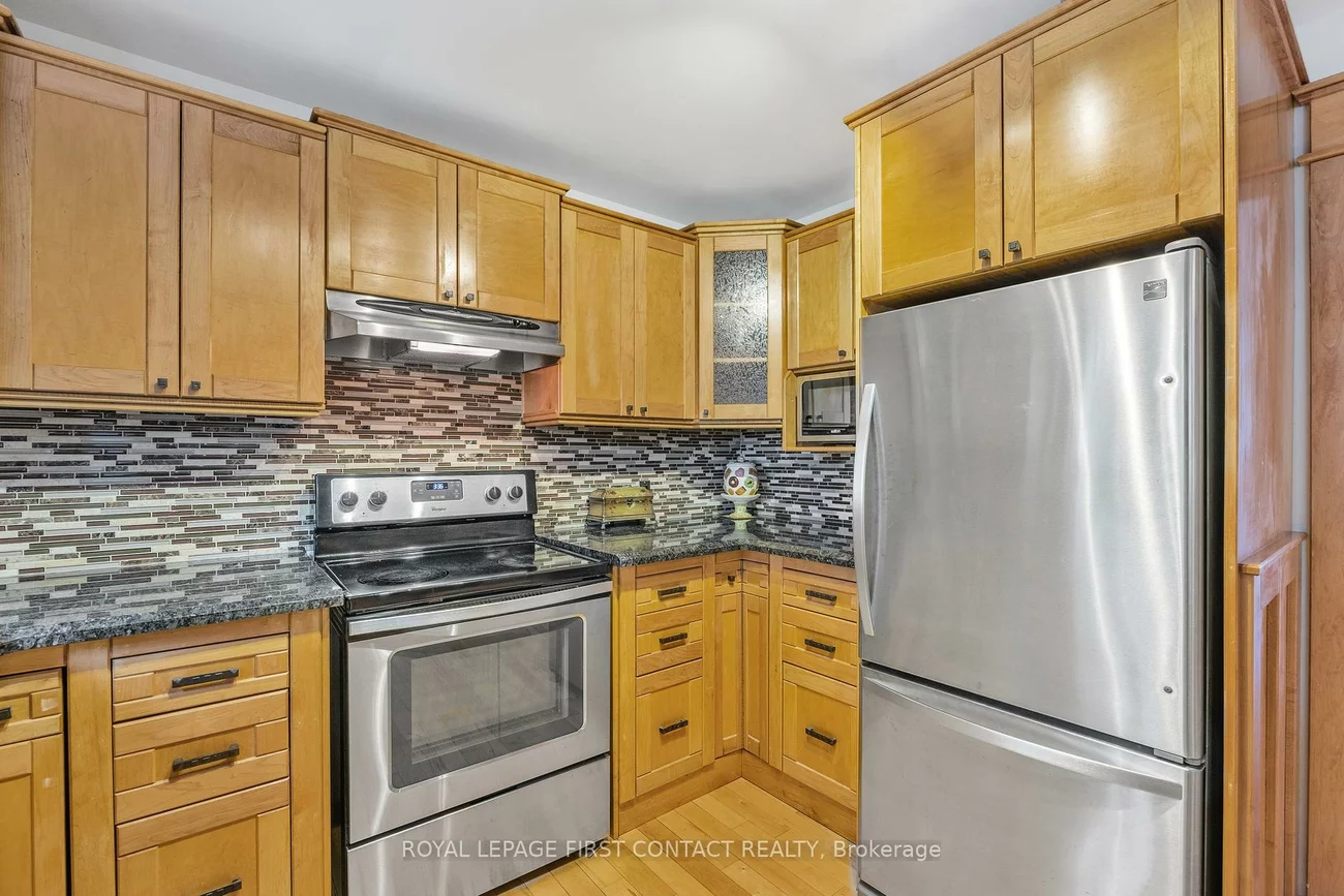 298, Livingstone, Northwest, Barrie