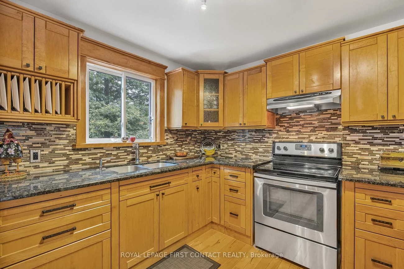 298, Livingstone, Northwest, Barrie