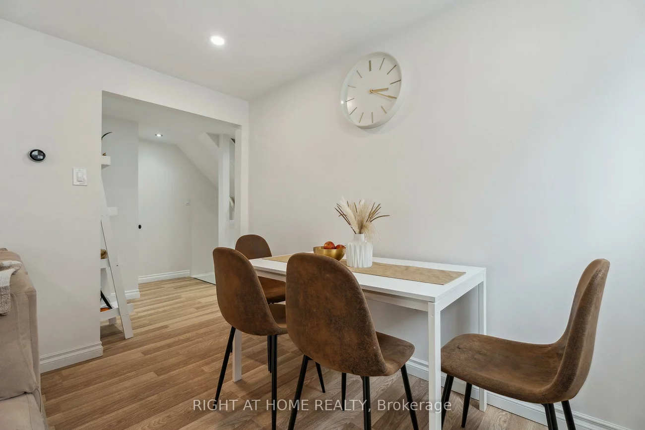 54, Shakespeare, Letitia Heights, Barrie