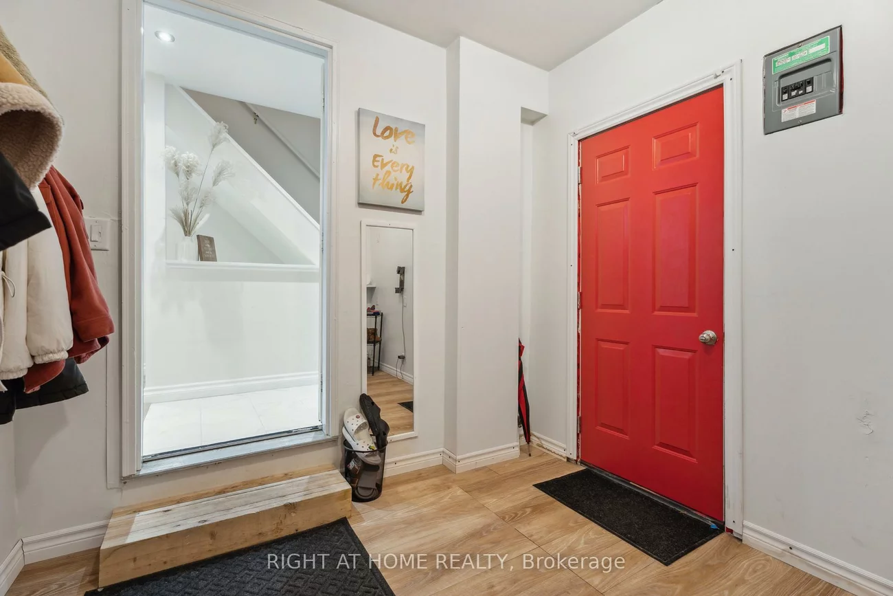54, Shakespeare, Letitia Heights, Barrie