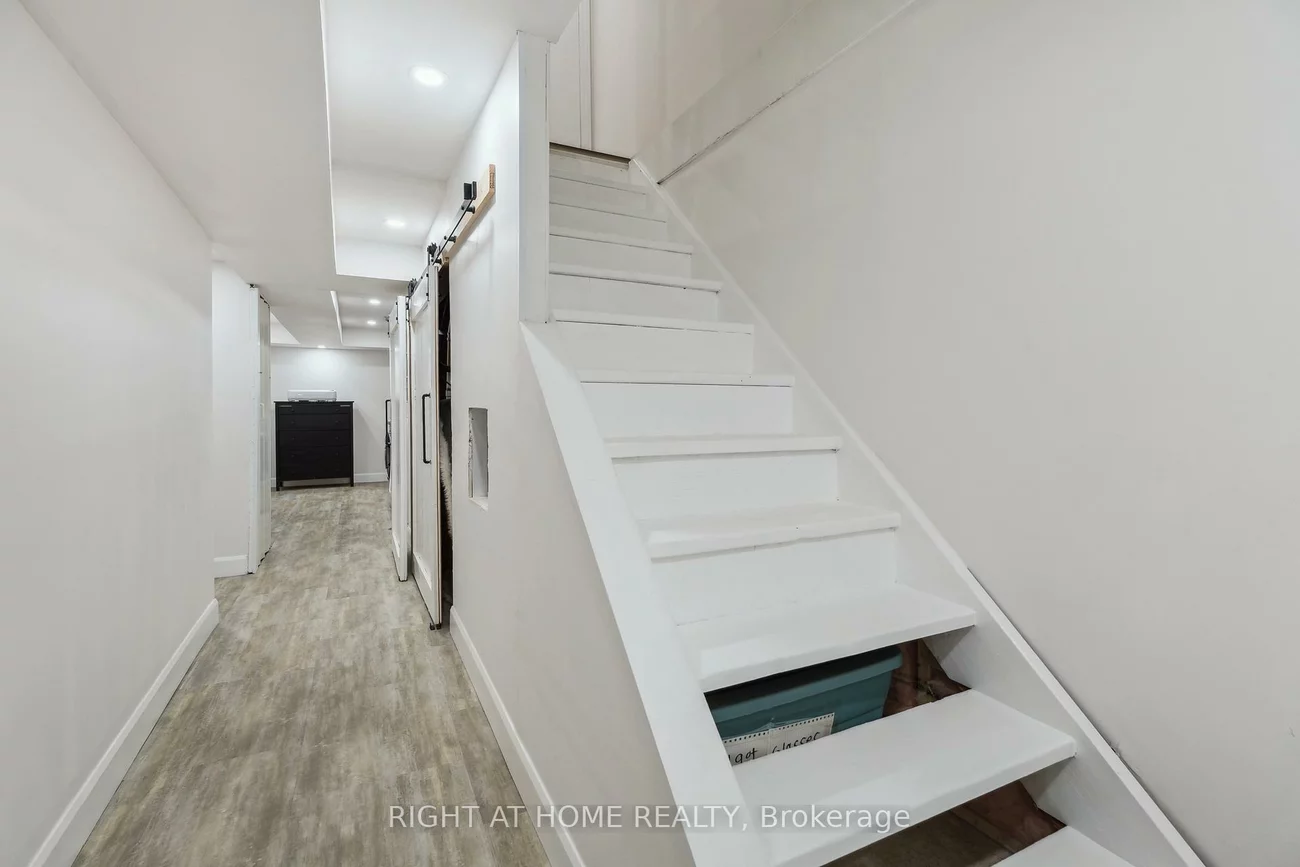 54, Shakespeare, Letitia Heights, Barrie