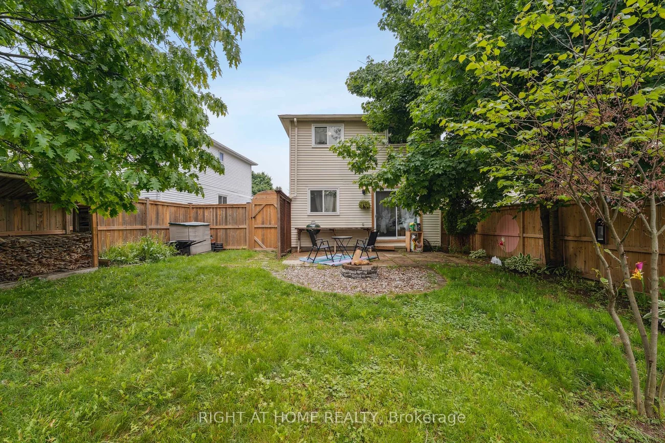 54, Shakespeare, Letitia Heights, Barrie
