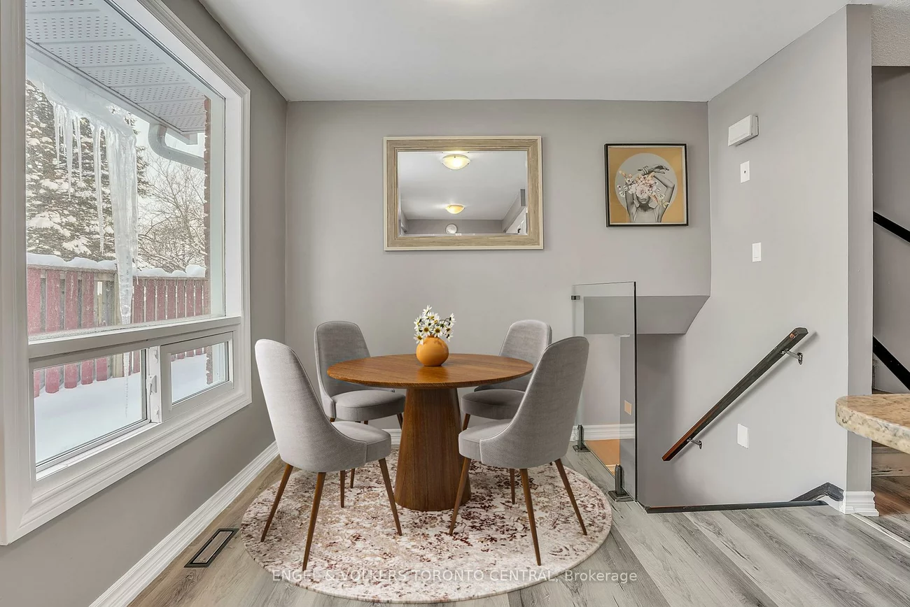 39, Bernick, Grove East, Barrie