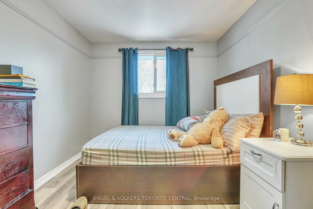 39, Bernick, Grove East, Barrie