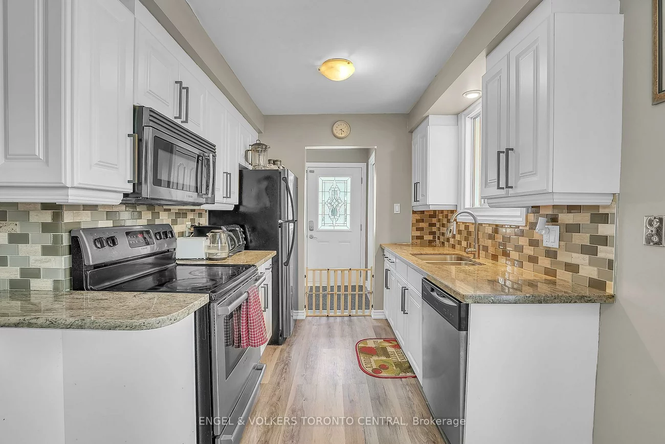 39, Bernick, Grove East, Barrie