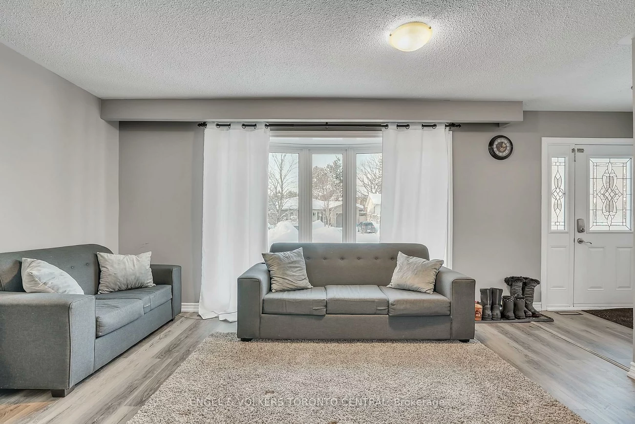 39, Bernick, Grove East, Barrie