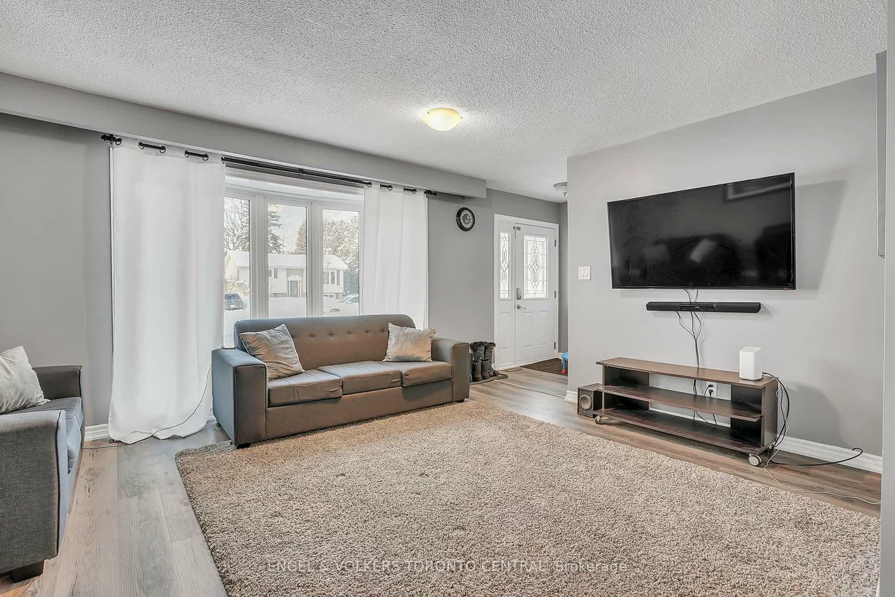 39, Bernick, Grove East, Barrie