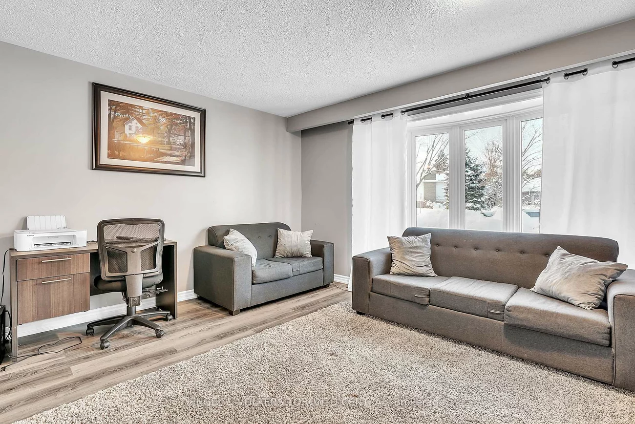 39, Bernick, Grove East, Barrie