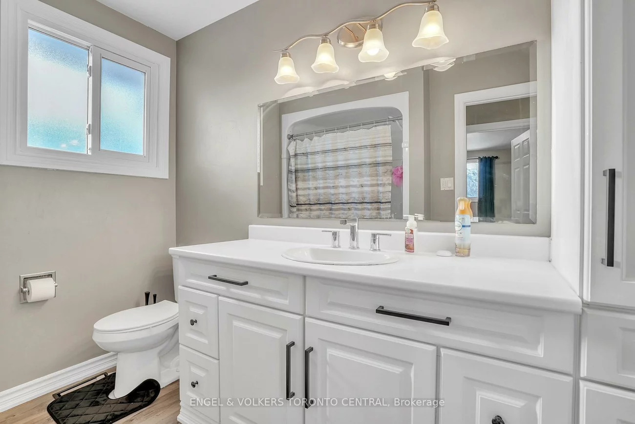 39, Bernick, Grove East, Barrie