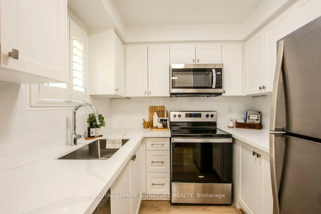 108, Hawthorne, Ardagh, Barrie