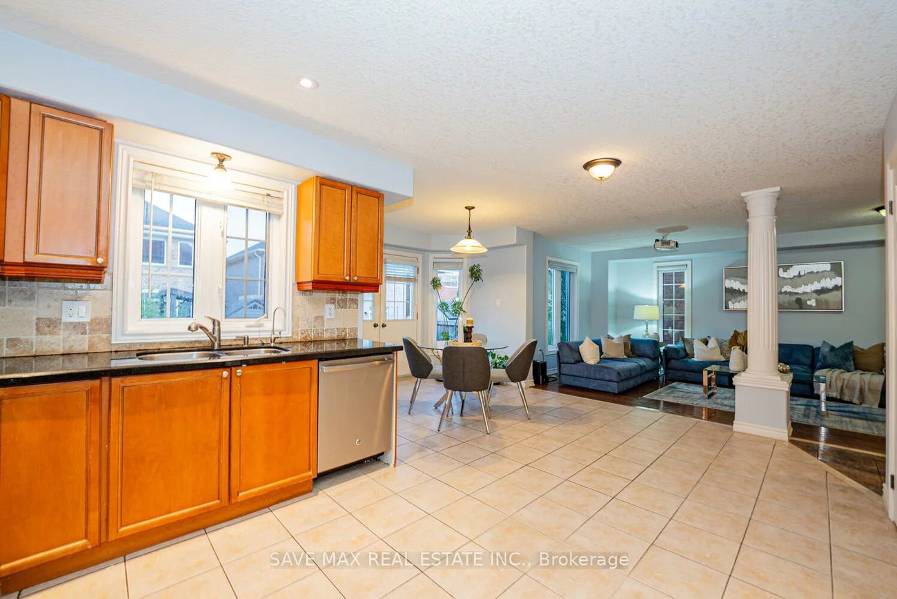 77, Sovereign's, Innis-Shore, Barrie