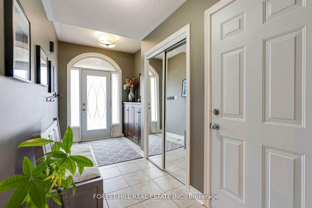 44, Prince Of Wales, Innis-Shore, Barrie