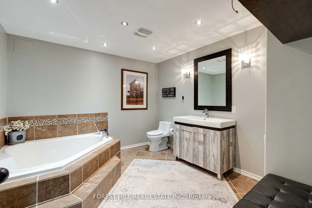44, Prince Of Wales, Innis-Shore, Barrie