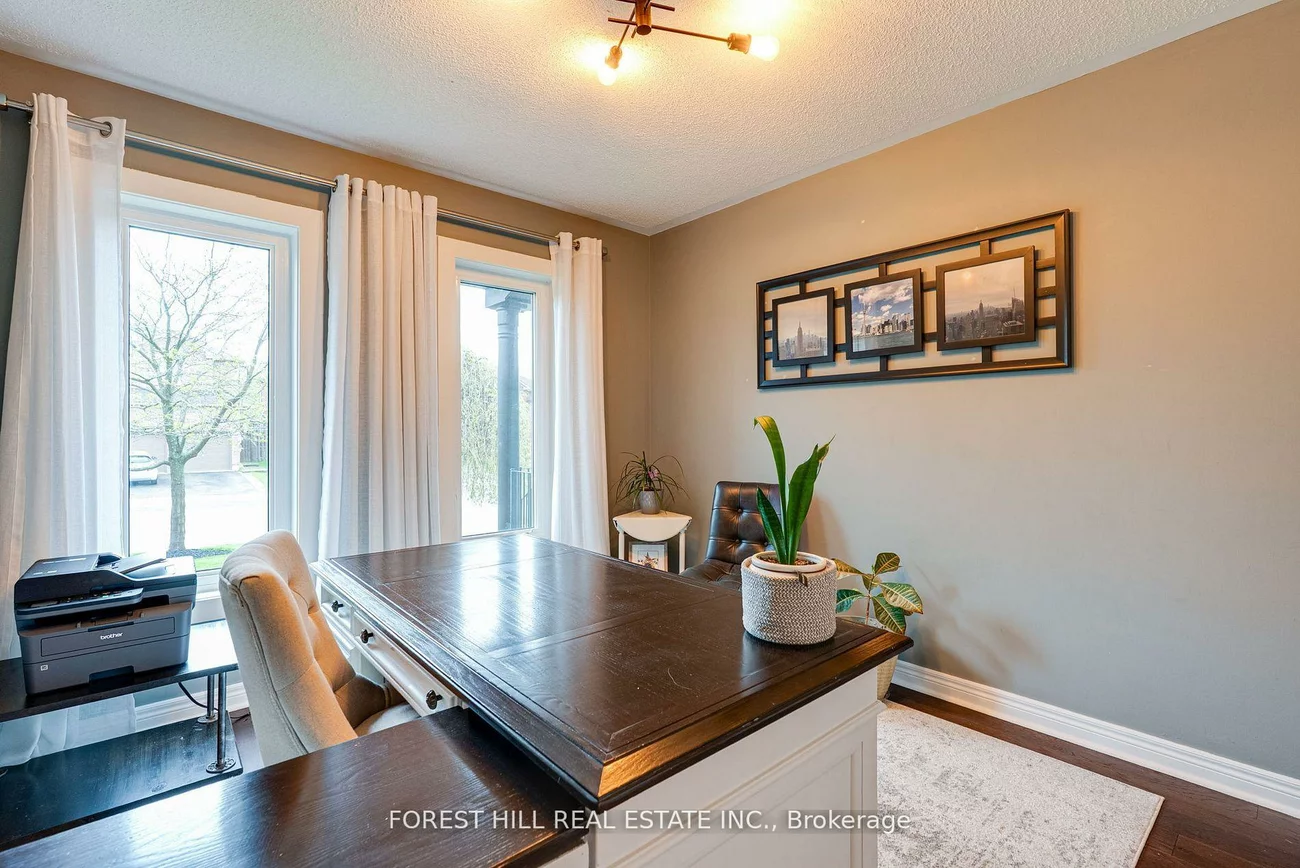 44, Prince Of Wales, Innis-Shore, Barrie