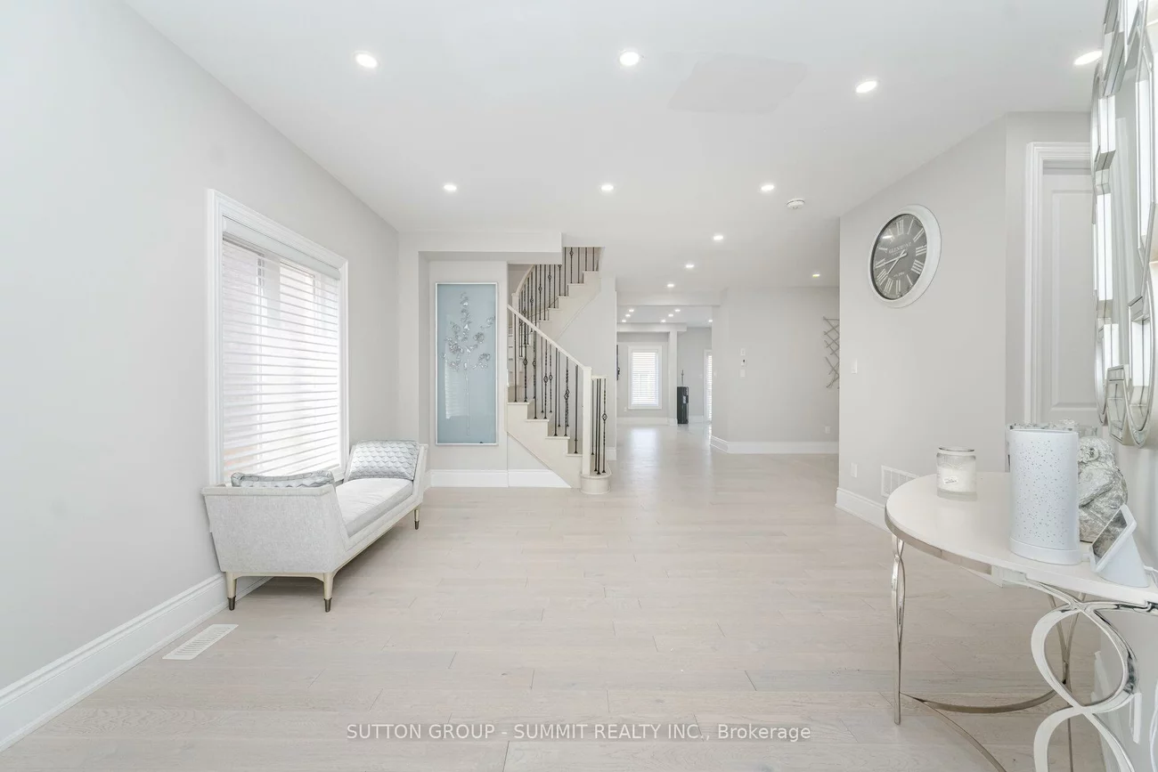 16, Westminster, Innis-Shore, Barrie