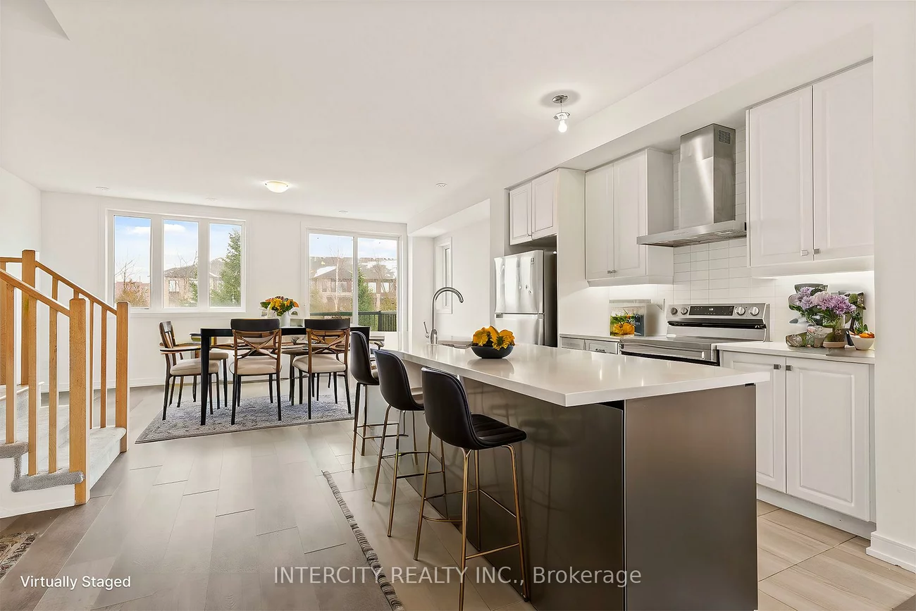 14, Blue Forest, Innis-Shore, Barrie