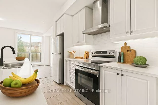 14, Blue Forest, Innis-Shore, Barrie