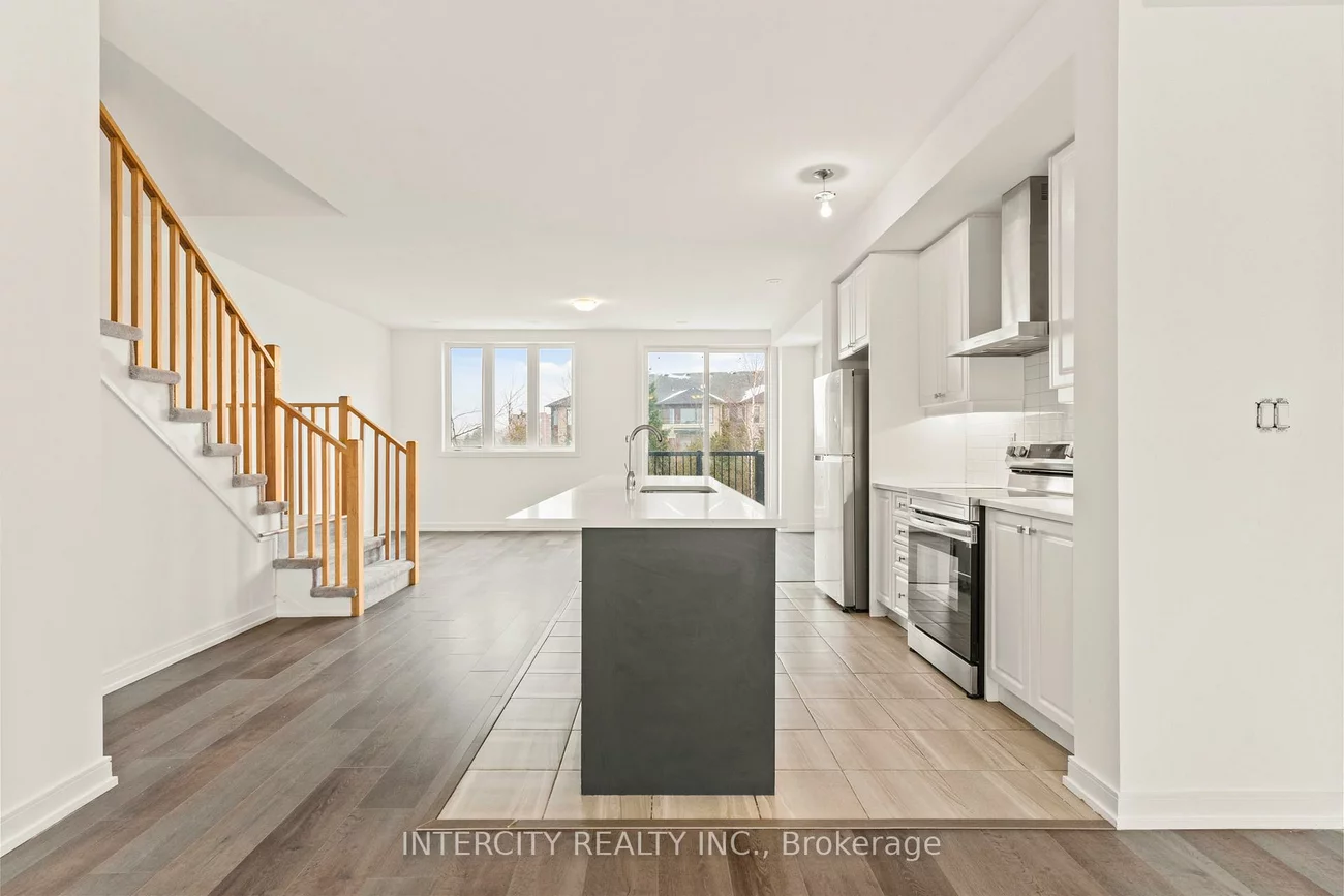 14, Blue Forest, Innis-Shore, Barrie