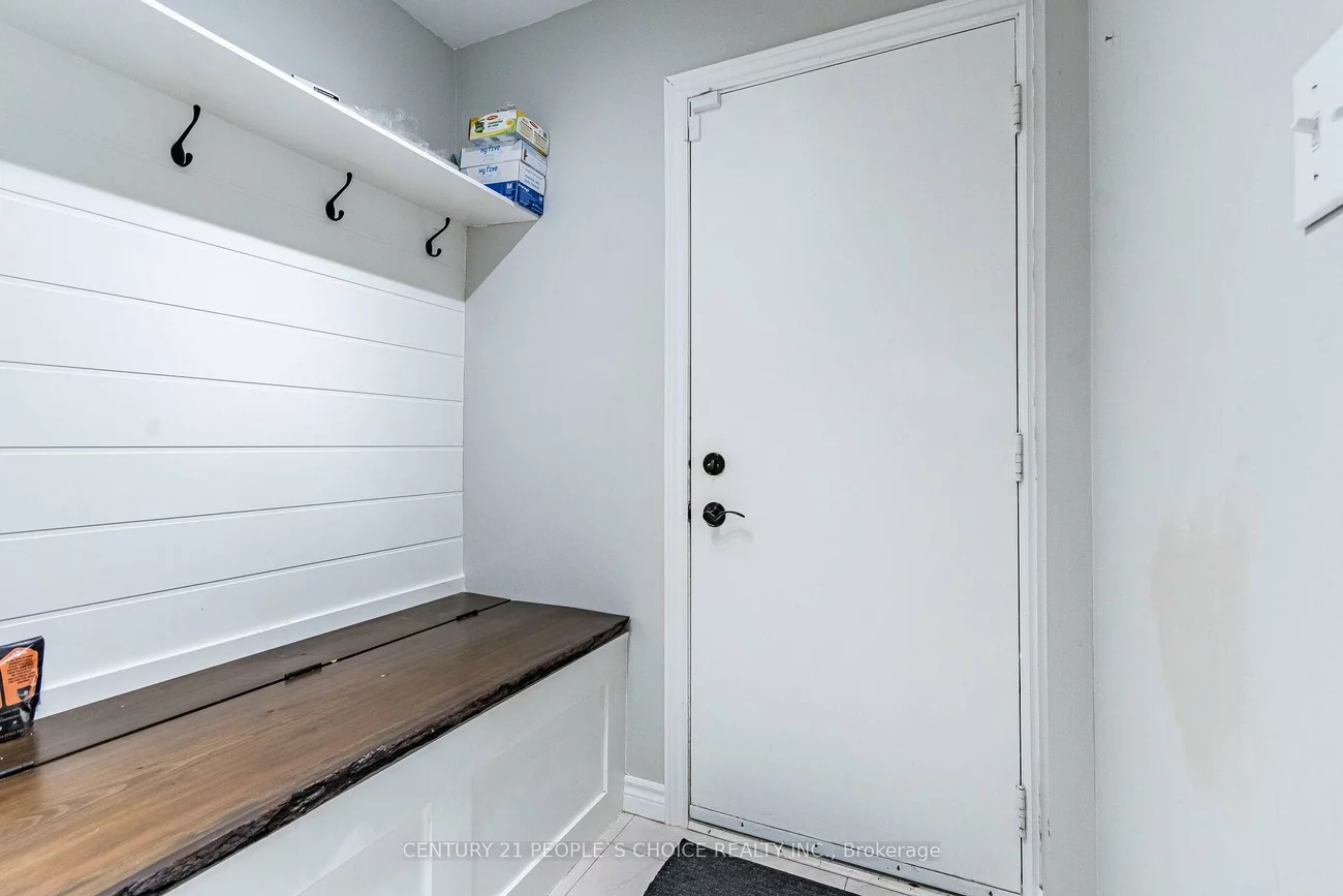 414, Cundles, Northwest, Barrie