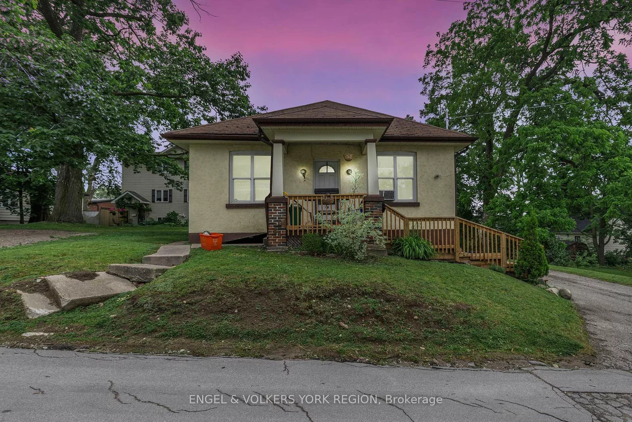 23, Lount, Wellington, Barrie