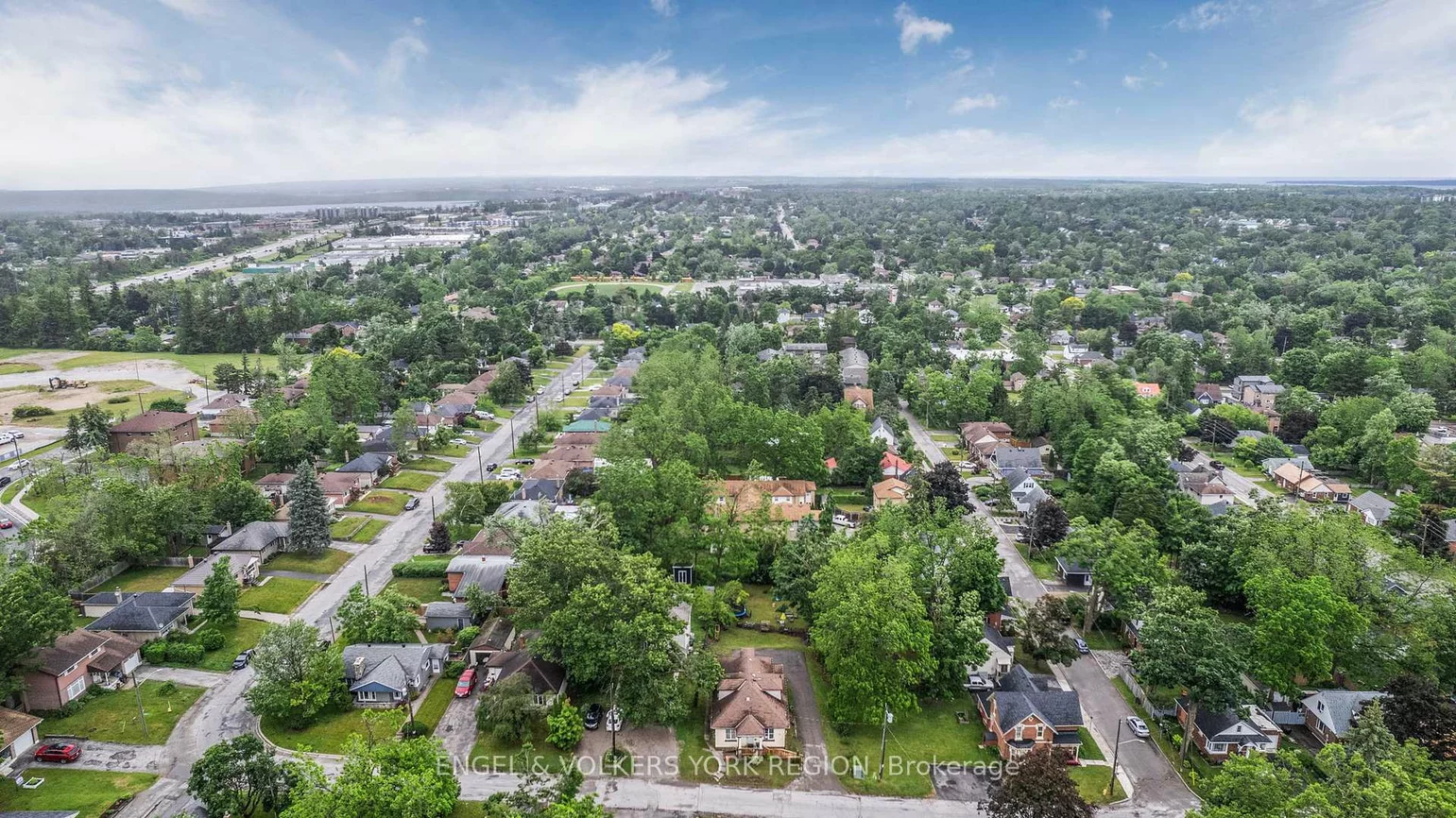 23, Lount, Wellington, Barrie