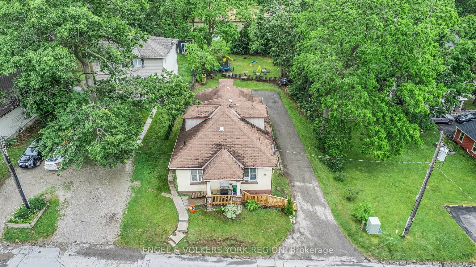23, Lount, Wellington, Barrie